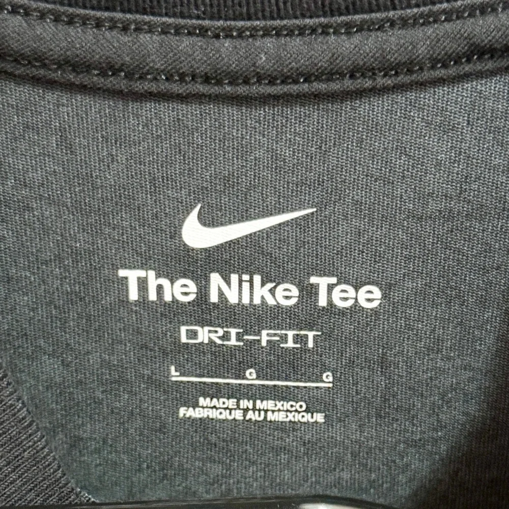 Nike Mens Dri-FIT Basketball Graphic T-Shirt Black DJ1556-010 Size L New